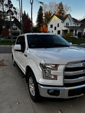 White 2016 Ford F-150 Lariat