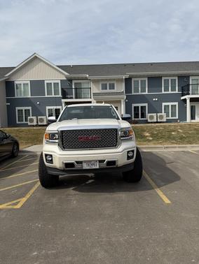 White 2015 GMC Sierra 1500 Denali