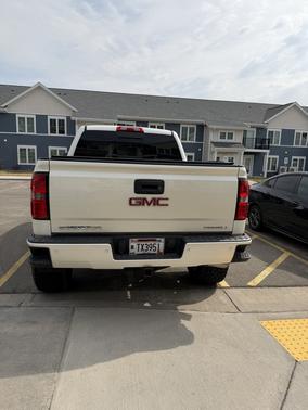 White 2015 GMC Sierra 1500 Denali