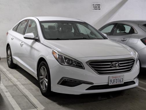 White 2015 Hyundai SONATA SE