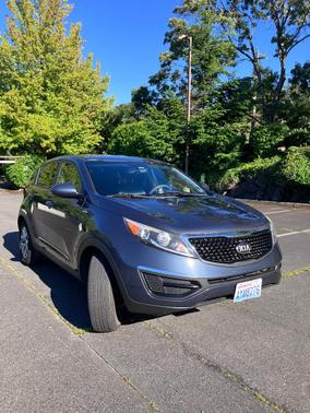 Blue 2014 Kia Sportage LX