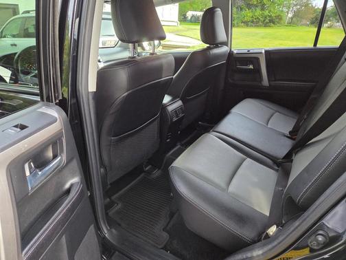 Black 2016 Toyota 4Runner SR5 Premium