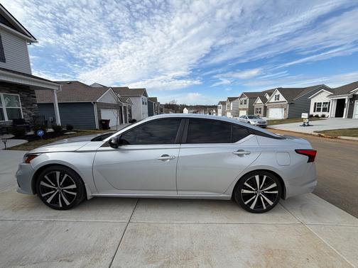 2021 Nissan Altima 2.5 SR