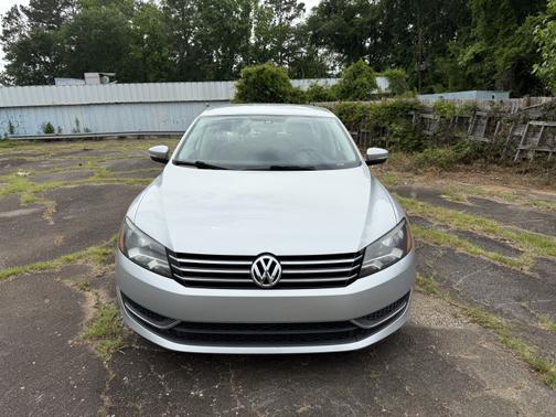 2015 Volkswagen Passat 1.8T Auto S