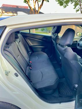 White 2019 Toyota Prius L