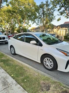 White 2019 Toyota Prius L