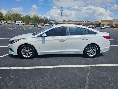 2016 Hyundai SONATA SE