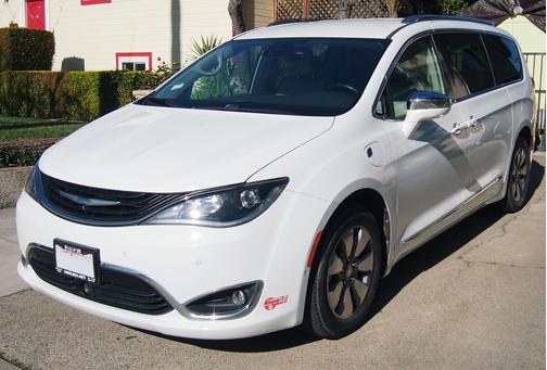 2018 Chrysler Pacifica Hybrid Limited