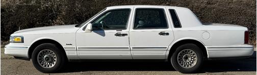 1997 Lincoln Town Car Executive