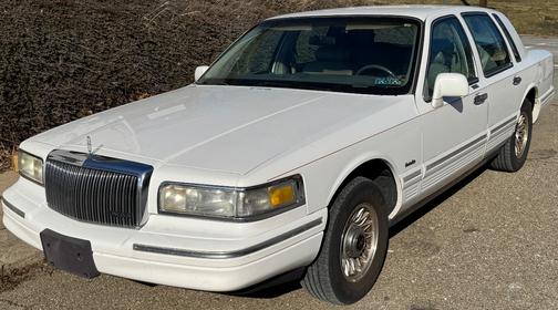 1997 Lincoln Town Car Executive