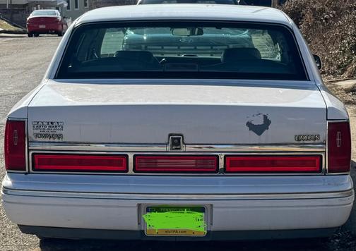 1997 Lincoln Town Car Executive