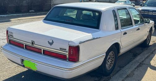 1997 Lincoln Town Car Executive