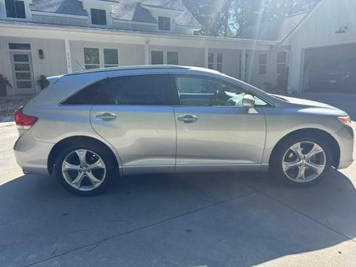 Silver 2009 Toyota Venza Base