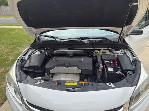 White 2014 Chevrolet Malibu 1LS