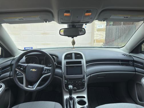 White 2014 Chevrolet Malibu 1LS