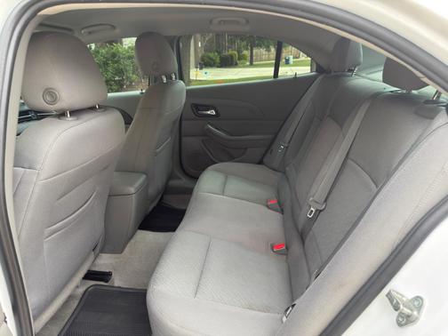 White 2014 Chevrolet Malibu 1LS