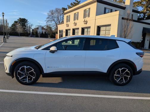 2025 Chevrolet Equinox EV LT