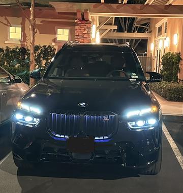 Black 2025 BMW X7 M60i