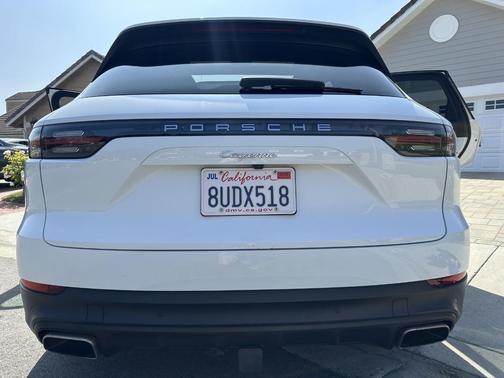 White 2020 Porsche Cayenne Cayenne