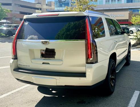 White 2015 Cadillac Escalade Premium