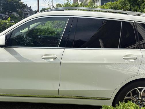 White 2021 BMW X7 xDrive40i