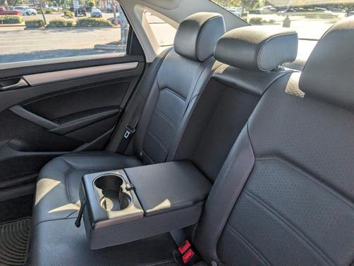 Gray 2013 Volkswagen Passat 2.5 SE