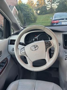 2011 Toyota Sienna Limited