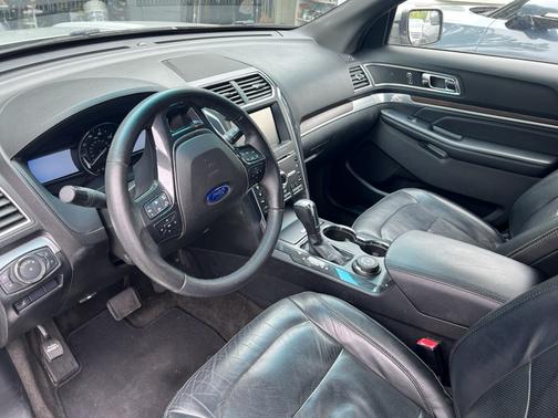 Gray 2016 Ford Explorer Limited