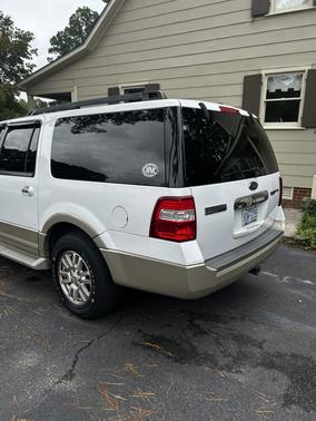 White 2007 Ford Expedition EL Eddie Bauer