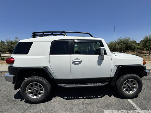 2011 Toyota FJ Cruiser Base