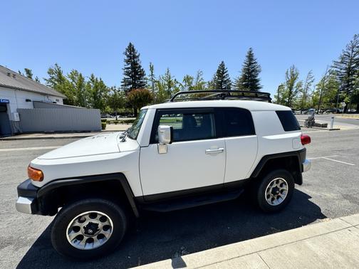 2011 Toyota FJ Cruiser Base