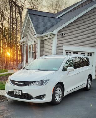 2018 Chrysler Pacifica Touring-L