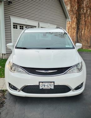 2018 Chrysler Pacifica Touring-L