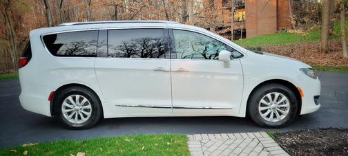 2018 Chrysler Pacifica Touring-L