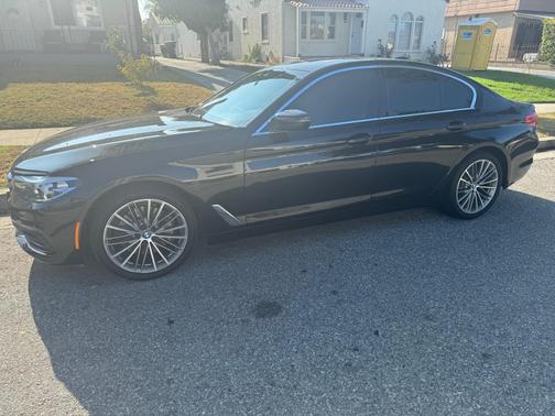 2019 BMW 530 i