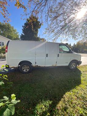 White 2003 Chevrolet Express 2500 Cargo
