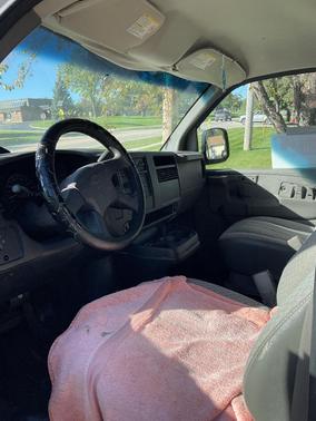 White 2003 Chevrolet Express 2500 Cargo
