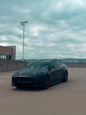 Black 2022 Tesla Model Y Performance