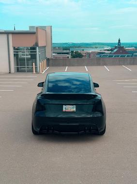 Black 2022 Tesla Model Y Performance
