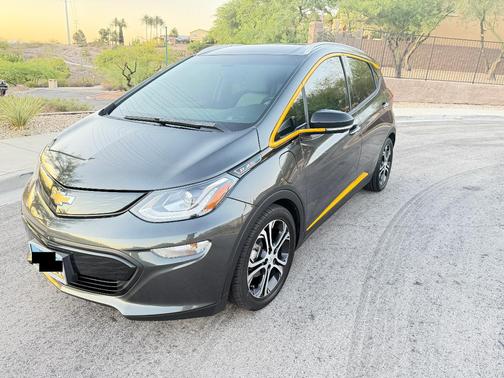 Gray 2017 Chevrolet Bolt EV Premier