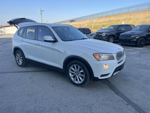 White 2013 BMW X3 xDrive28i