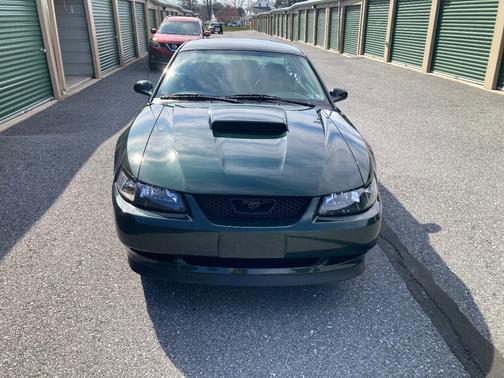 Green 2001 Ford Mustang Bullitt