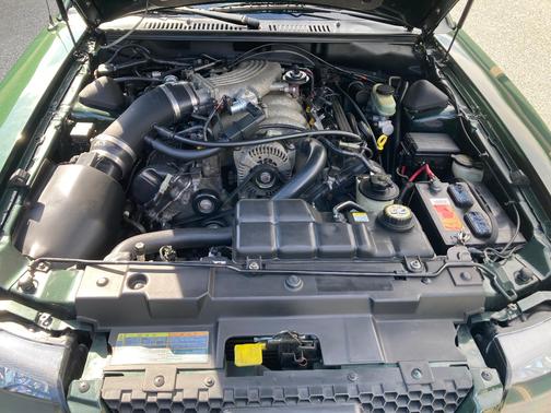 Green 2001 Ford Mustang Bullitt