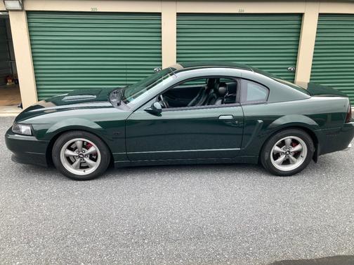 Green 2001 Ford Mustang Bullitt