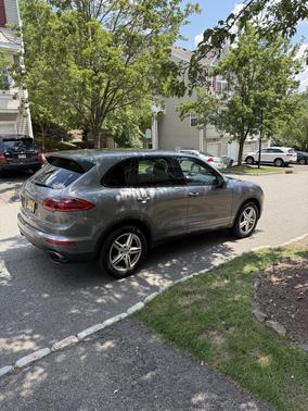 Gray 2017 Porsche Cayenne Cayenne