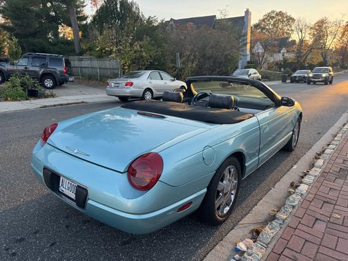 2002 Ford Thunderbird Premium