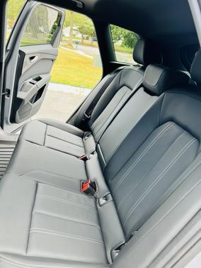 2022 Audi Q4 e-tron 50 Prestige