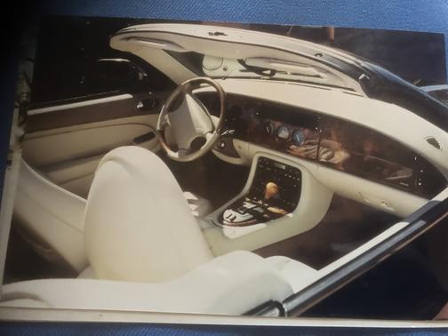 1998 Jaguar XK8 Base