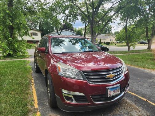 Red 2016 Chevrolet Traverse 2LT