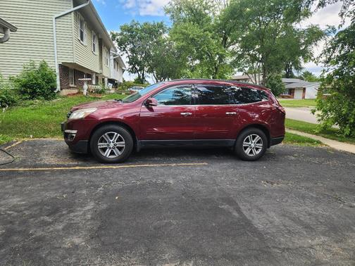 Red 2016 Chevrolet Traverse 2LT